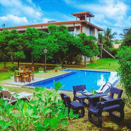 Aqua Hotel Yala Buitenkant foto